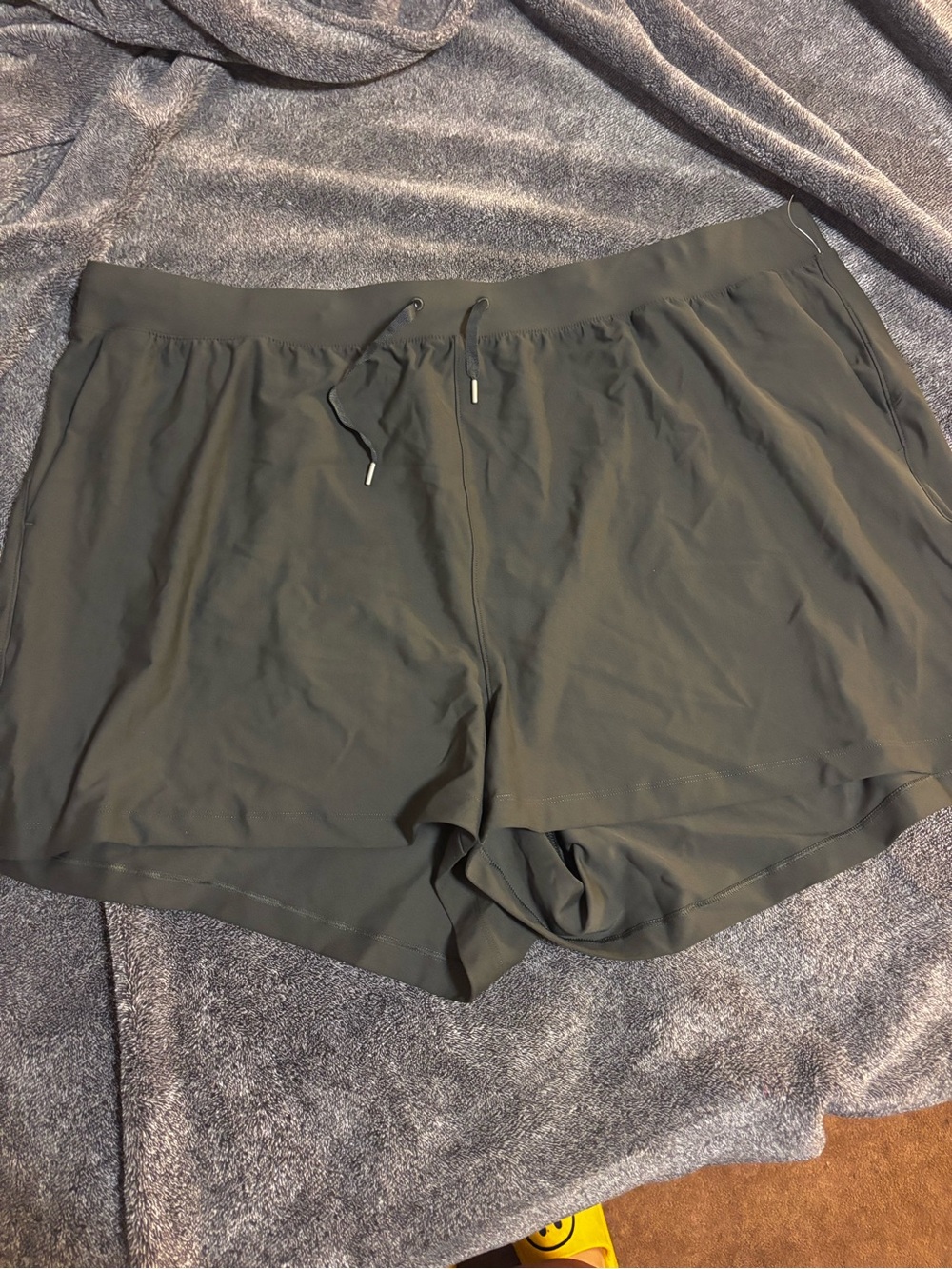 Women’s Performance Old Navy Drawstring Shorts - Olive